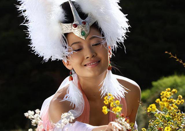 二婚的(de)聶遠(yuǎn)，三婚的(de)汪峰，四婚的(de)許亞軍，沒赢過八婚的(de)他(tā)！